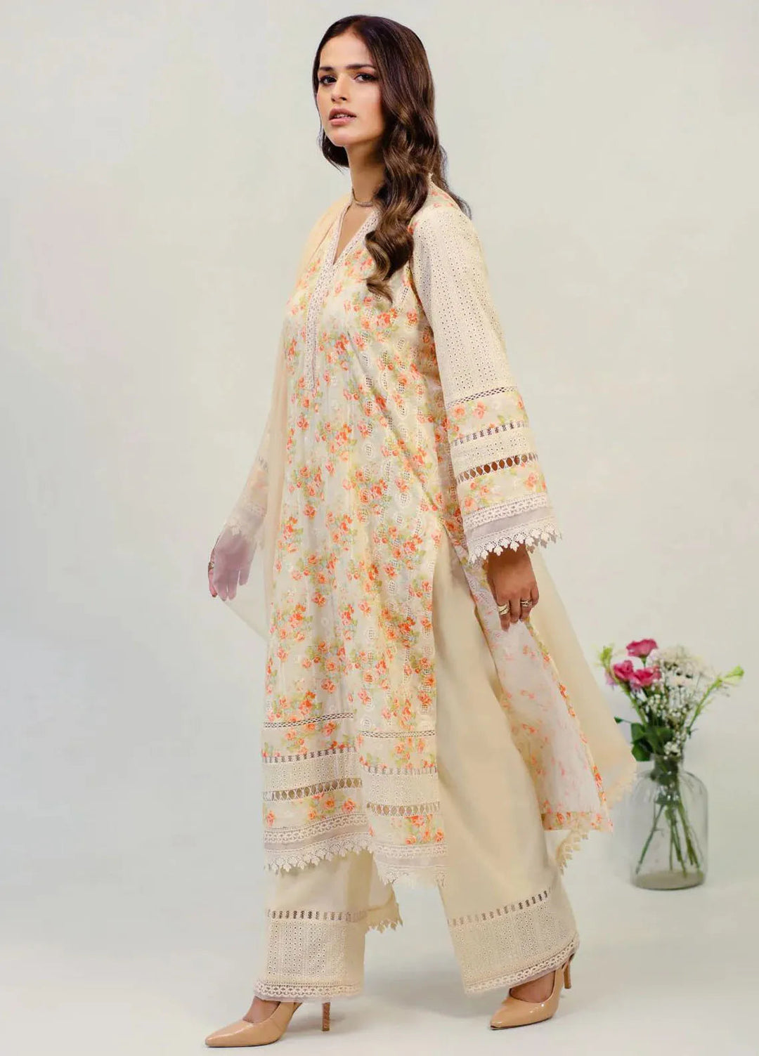 Dilara By Grandeur Pret Printed Lawn Kurti Peachy Floral