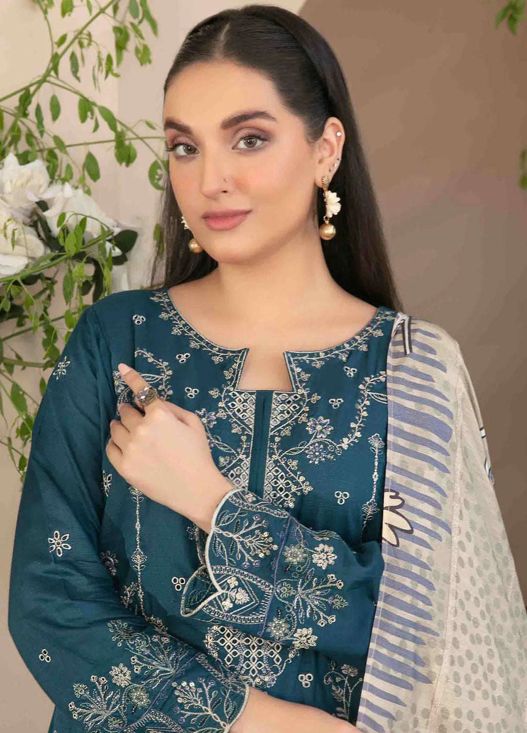 Dorsa by Tawakkal Fabrics Embroidered Slub Suit Unstitched 3 Piece TWF24D D-3719 - Winter Collection