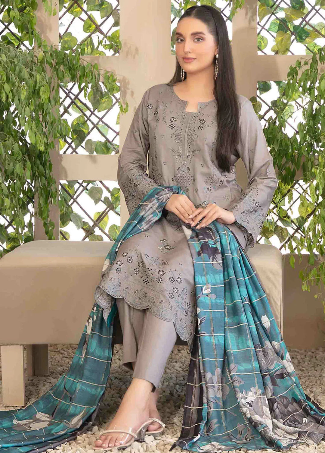 Dorsa by Tawakkal Fabrics Embroidered Slub Suit Unstitched 3 Piece TWF24D D-3720 - Winter Collection