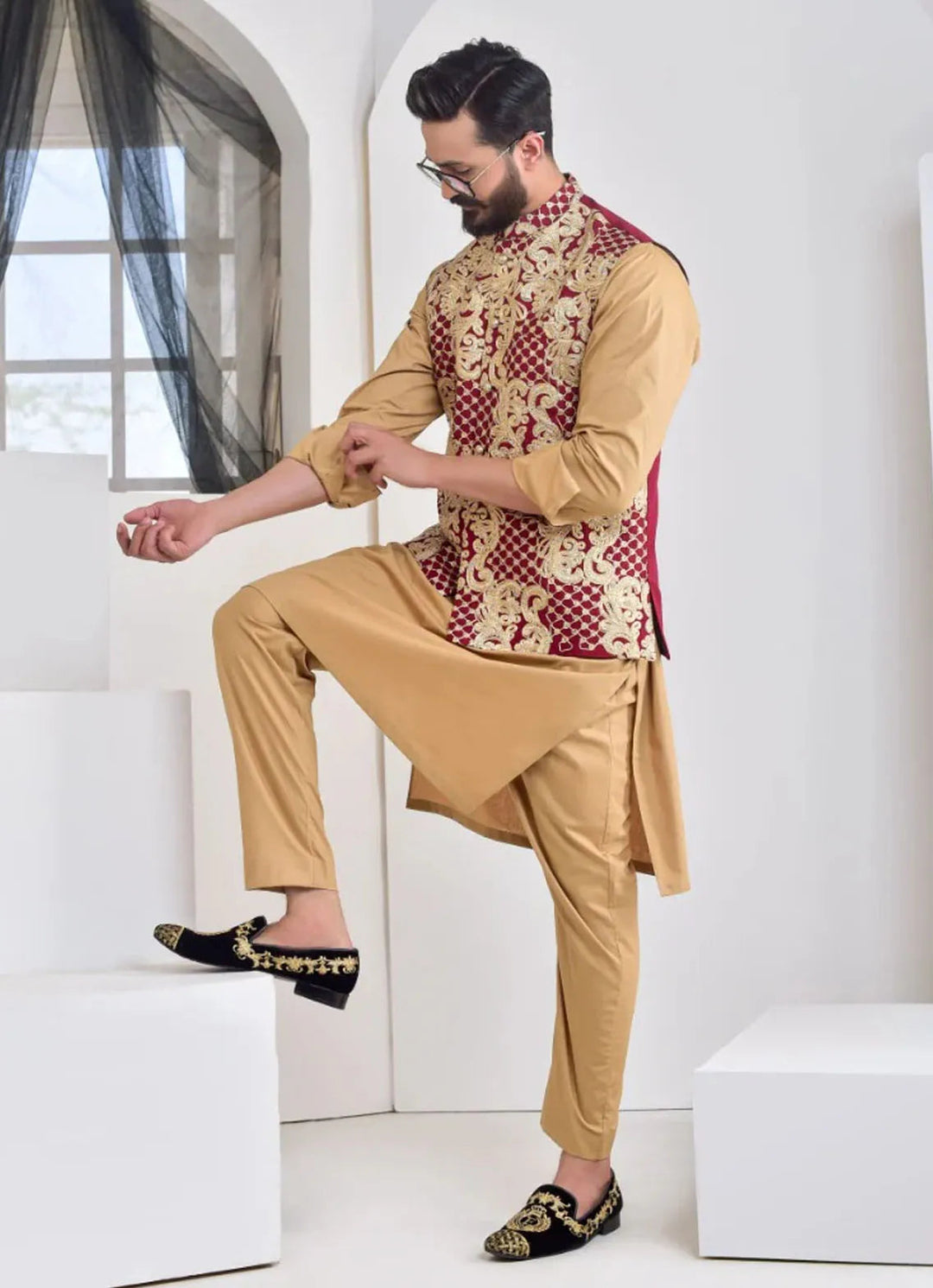 Edge Republic Kurta Pajama And Waist Coat ER WC 1018 Maroon Zari Kasab Embroided Waist Coat