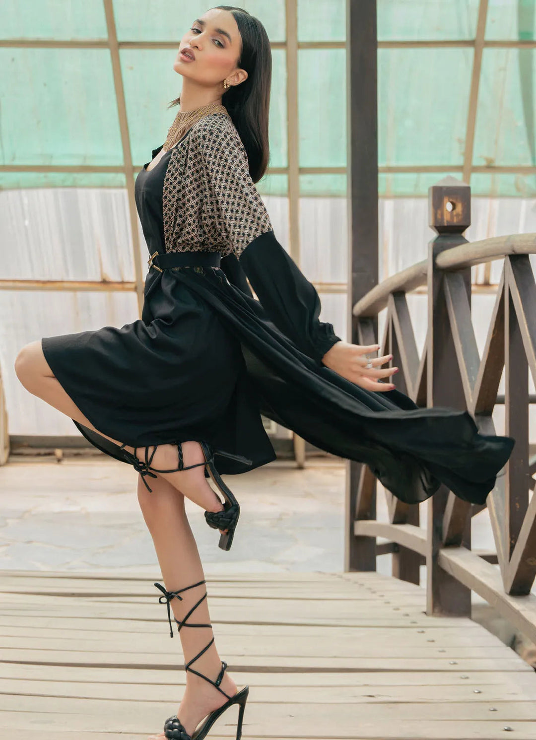 Edowlark Pret Causal Georgette Gown British Monarch Fashion Shrug