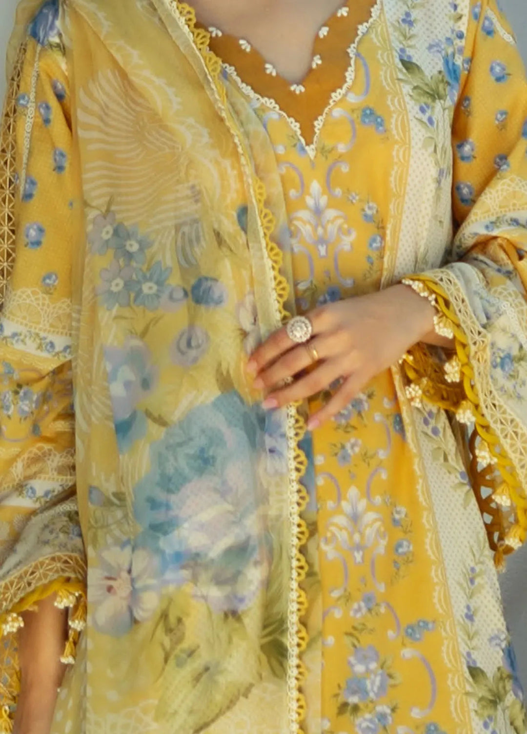 Elaf Embroidered Lawn Suits Unstitched 3 Piece EL25SL ETS-03B - Summer Collection