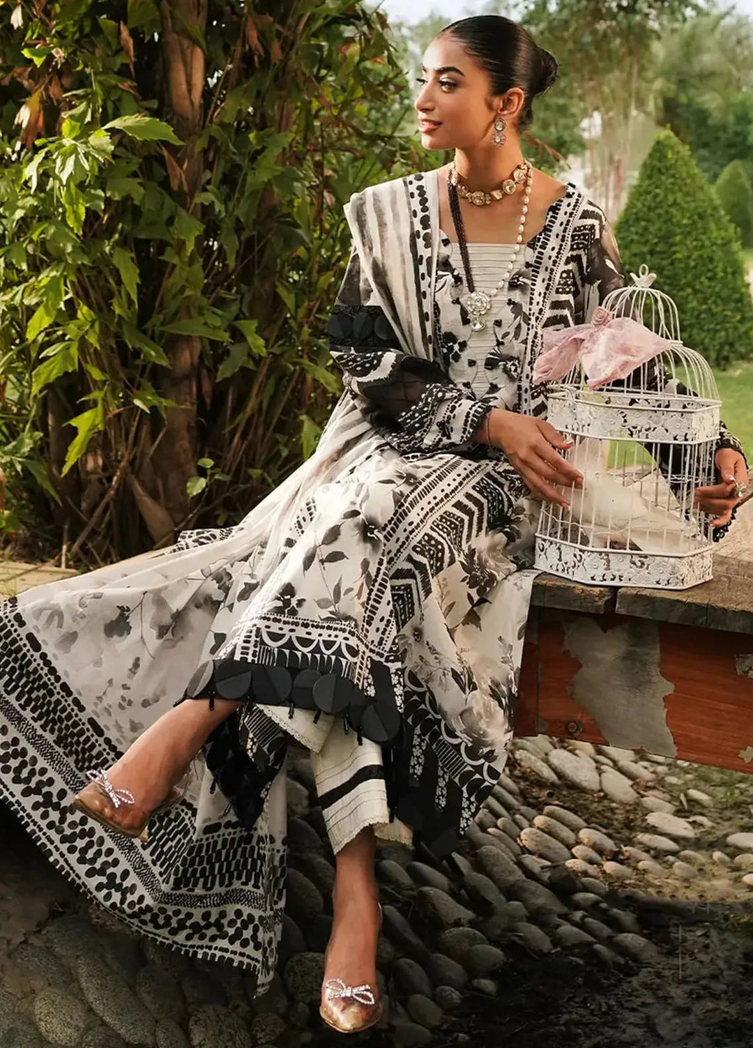 Elaf Printed Lawn Suits Unstitched 3 Piece EF24PL EEP-07B Black Blossom