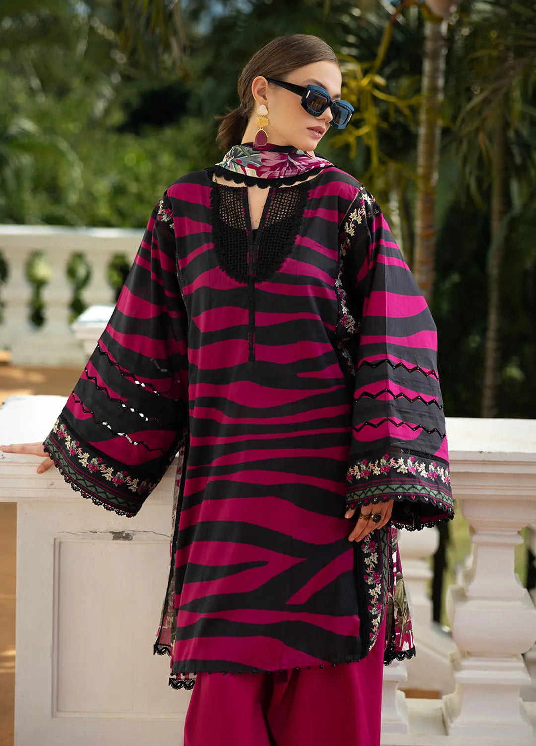 Elaf Printed Lawn Suits Unstitched 3 Piece EF25PL EPE-02 B - Summer Collection