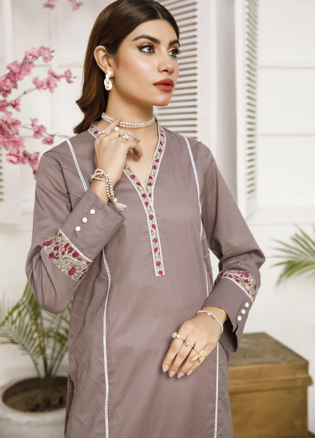Elegance Casual Pret Embroidered Lawn Shirt MINK