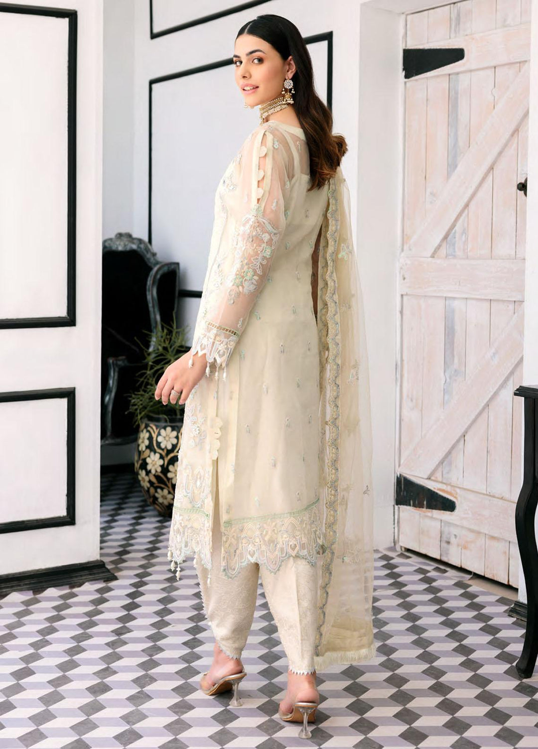 Le Festa By Emaan Adeel Embroidered Organza Suits Unstitched 3 Piece EA22-LF6 LF-601 - Premium Collection