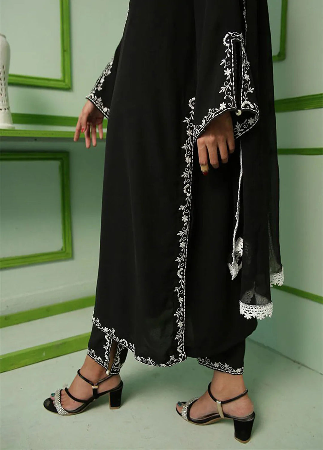 Eman Butt Pret Embroidered Georgette 3 Piece Suit Black daisy