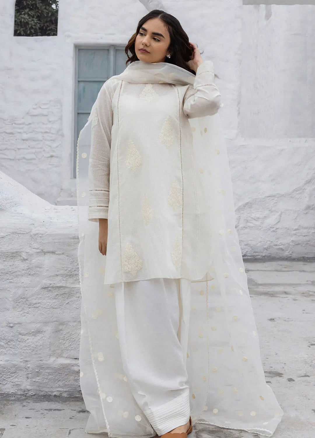 Erum Khan Pret Embroidered Cotton Karandi 3 Piece Suit Maha