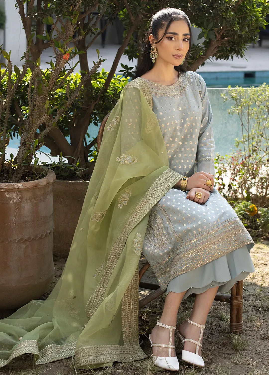 Erum Khan Pret Embroidered Karandi 3 Piece Suit Dove