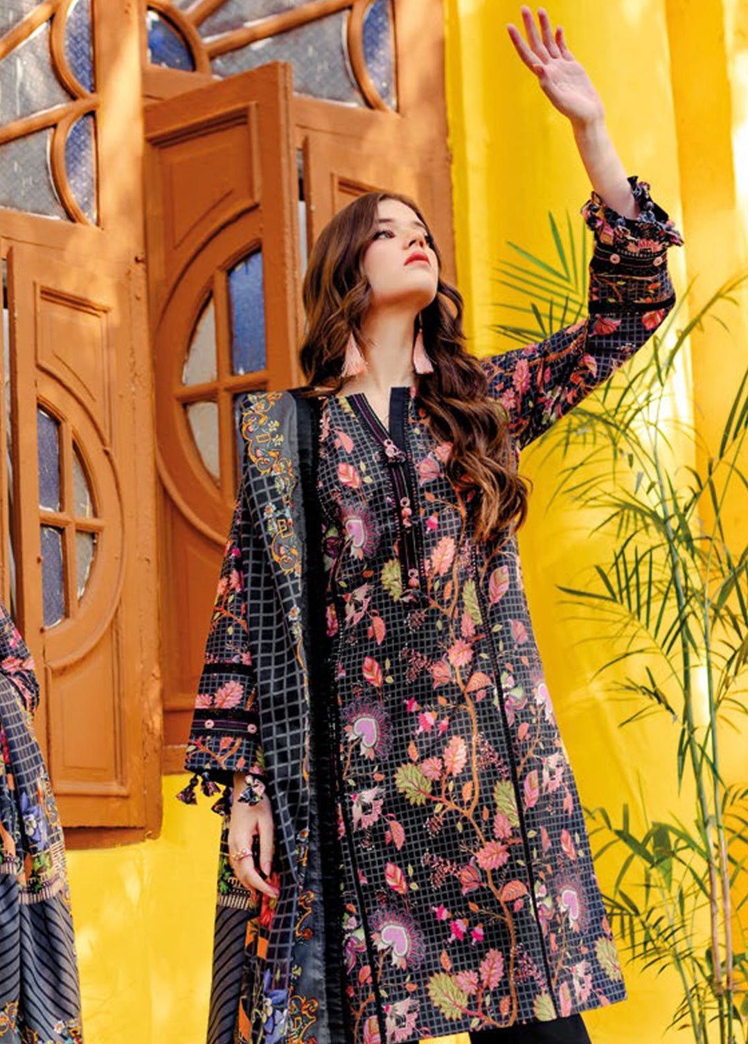 Essential By Gul Ahmed Printed Lawn Suits Unstitched 3 Piece GA24E CL-42101B - Summer Collection