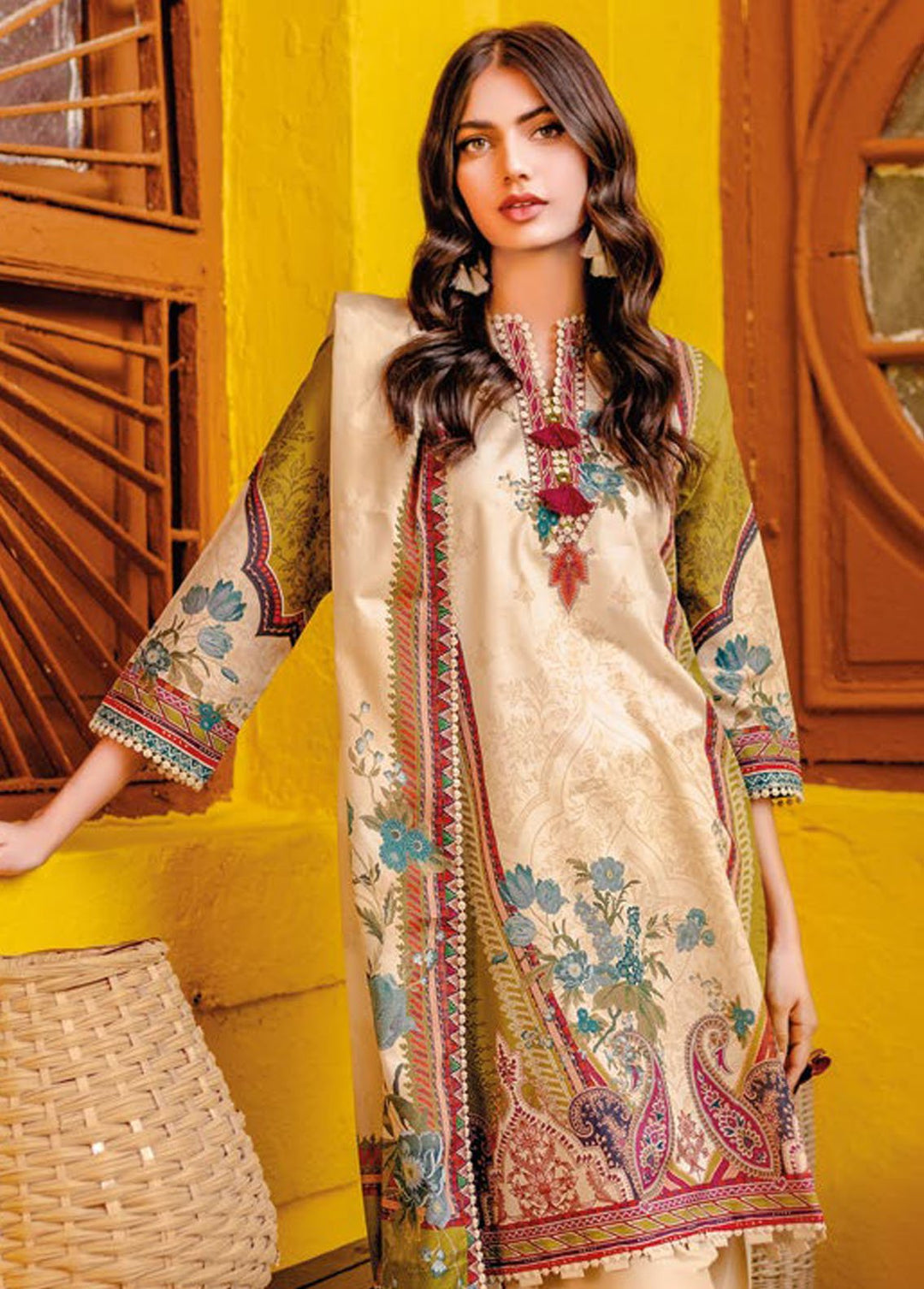Essential By Gul Ahmed Printed Lawn Suits Unstitched 3 Piece GA24E CL-42137 - Summer Collection