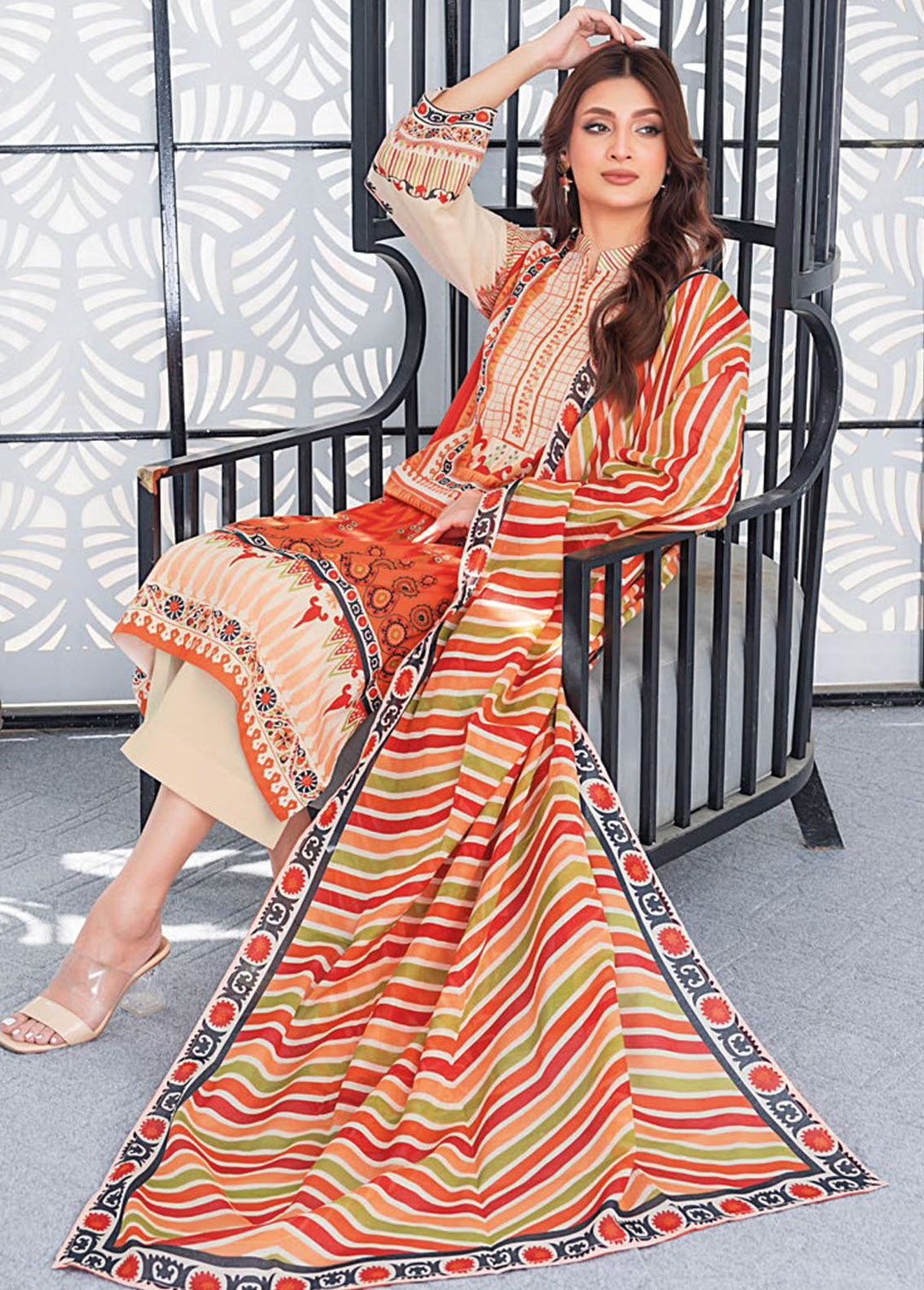 Essential By Gul Ahmed Printed Lawn Suits Unstitched 3 Piece GA24E CL-42167A - Summer Collection
