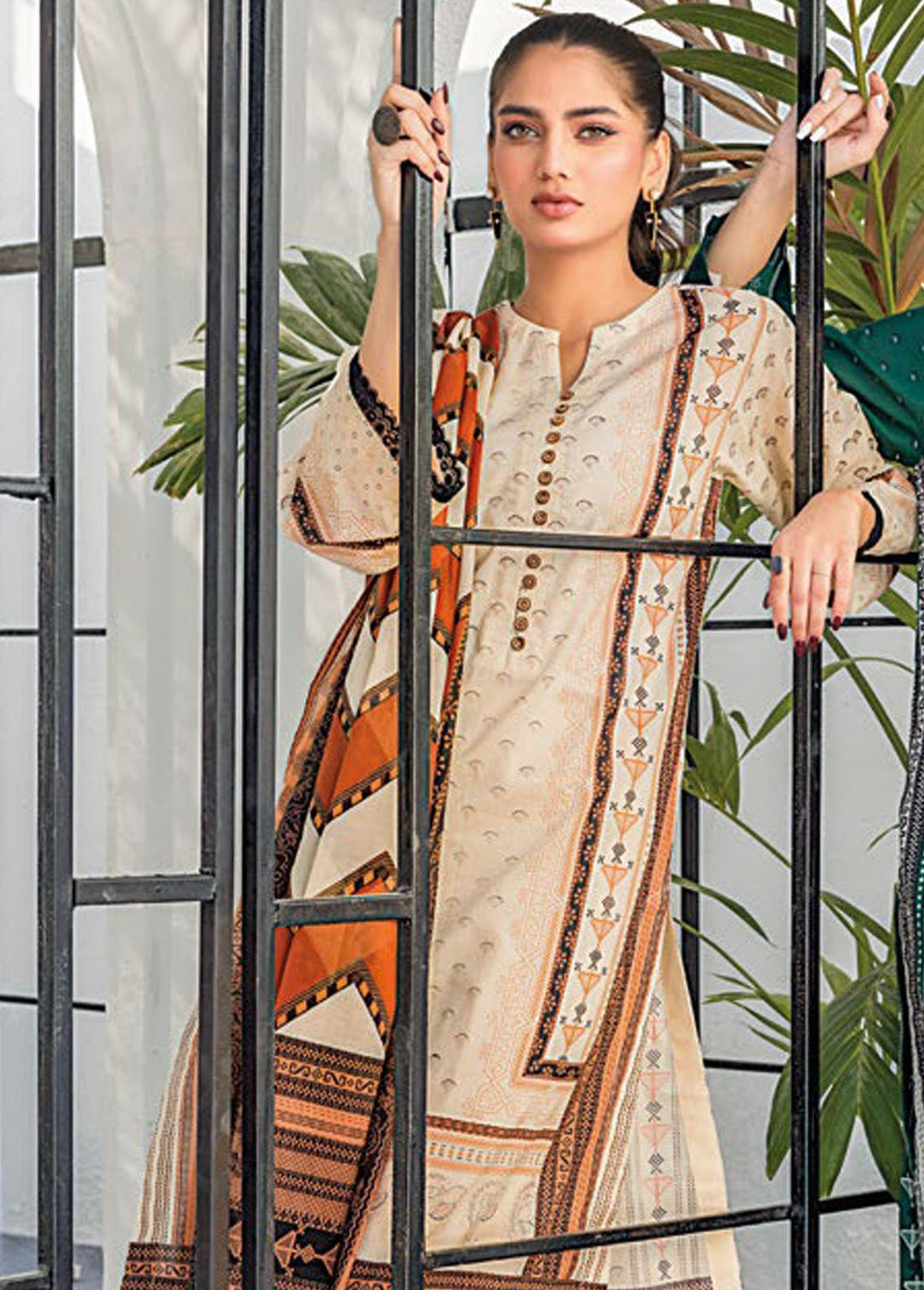 Essential By Gul Ahmed Printed Lawn Suits Unstitched 3 Piece GA24E CL-42204B - Summer Collection