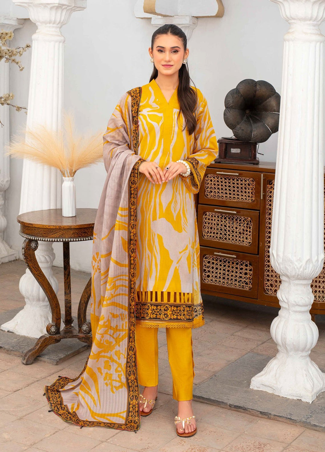 Fabiha by Feroza Digital Printed Lawn Suits Unstitched 3 Piece FZ25FDP D-3 - Summer Collection