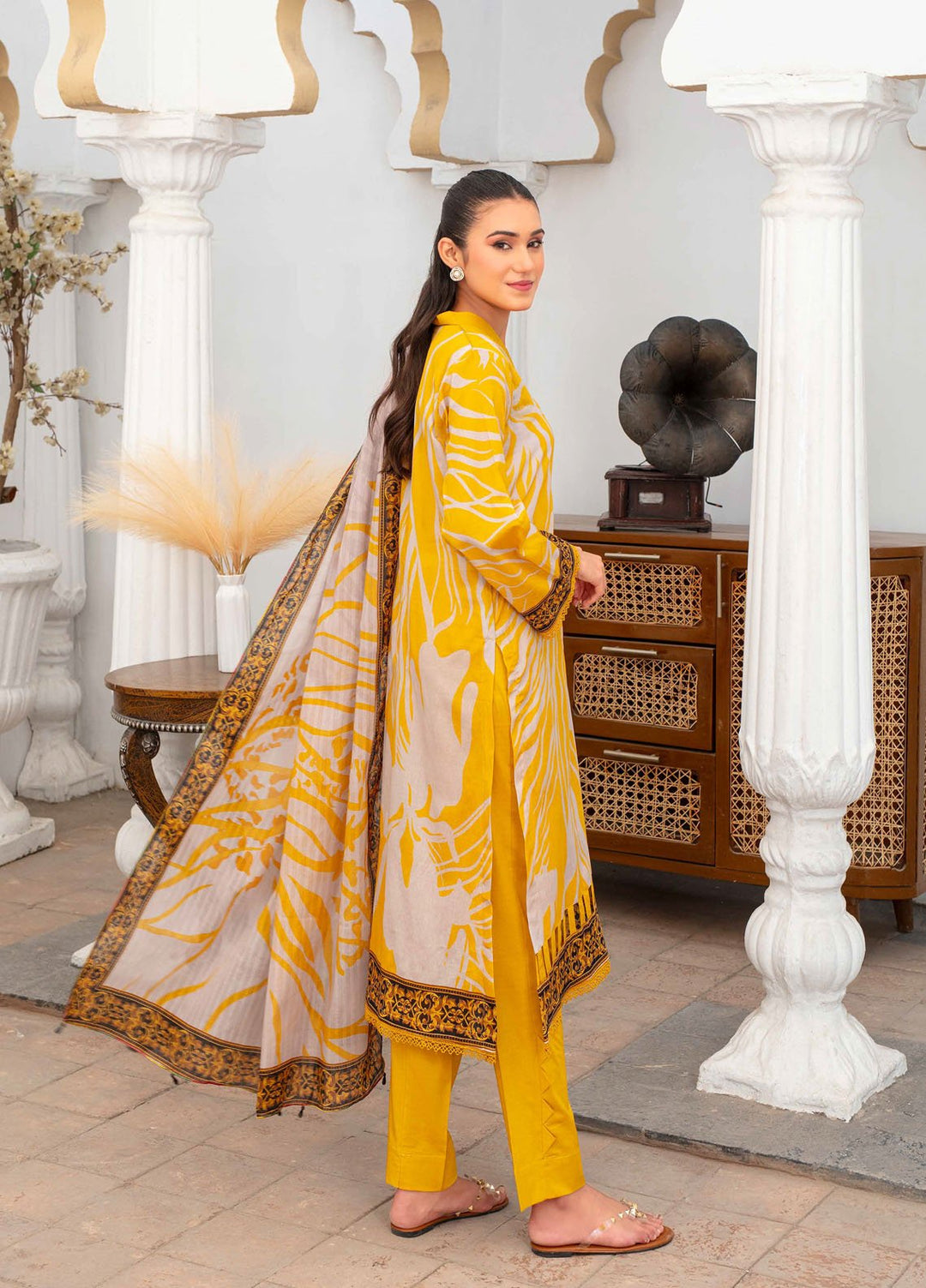 Fabiha by Feroza Digital Printed Lawn Suits Unstitched 3 Piece FZ25FDP D-3 - Summer Collection