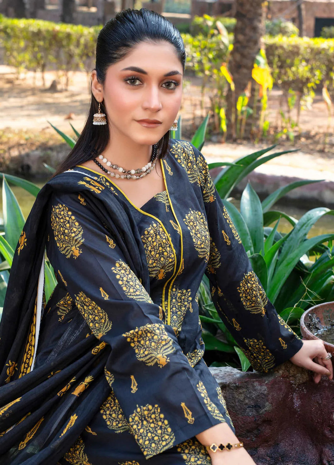 Fabiha by Feroza Printed Lawn Suits Unstitched 3 Piece FZ25FB D-02 - Summer Collection