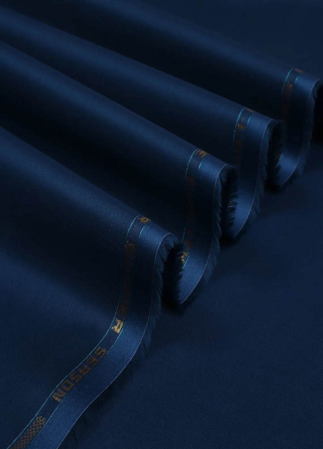 Fabrich Cotton Lawn Suits Unstitched 2 Piece GTS-CL-051 - Mens Collection