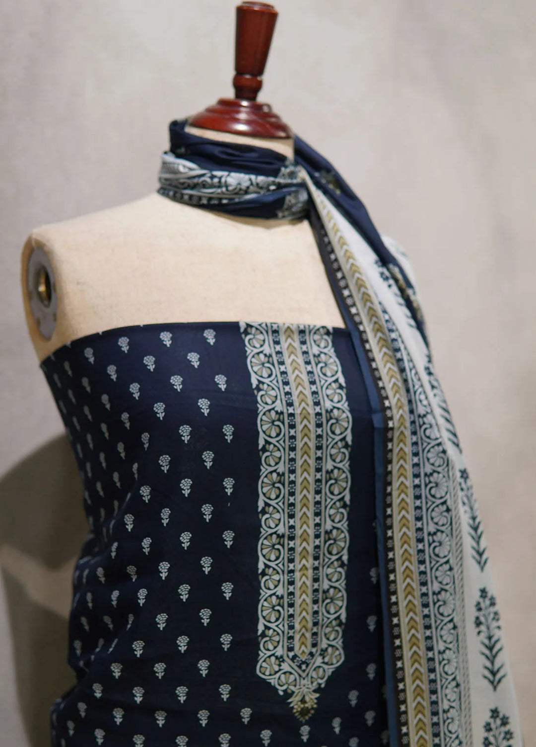 Farah n Faria By Bin Saeed Printed Lawn Suit Unstitched 3 Piece BS24F D-13B - Summer Collection