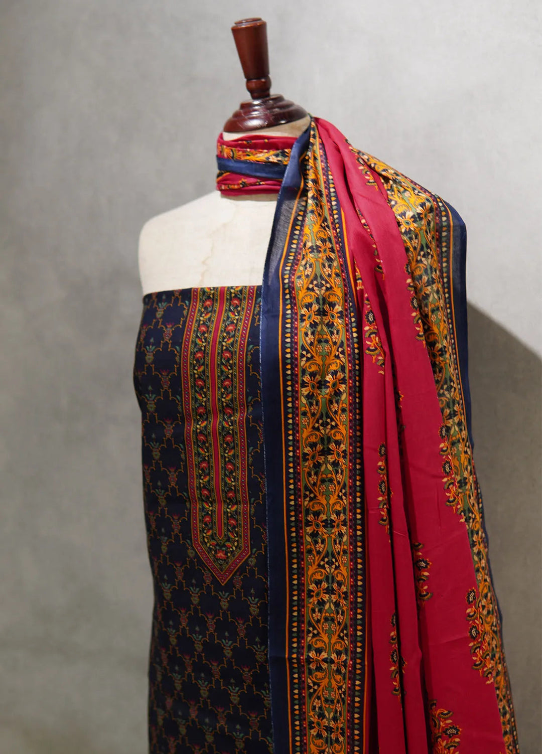 Farah n Faria By Bin Saeed Printed Lawn Suit Unstitched 3 Piece BS24F D-17A - Summer Collection