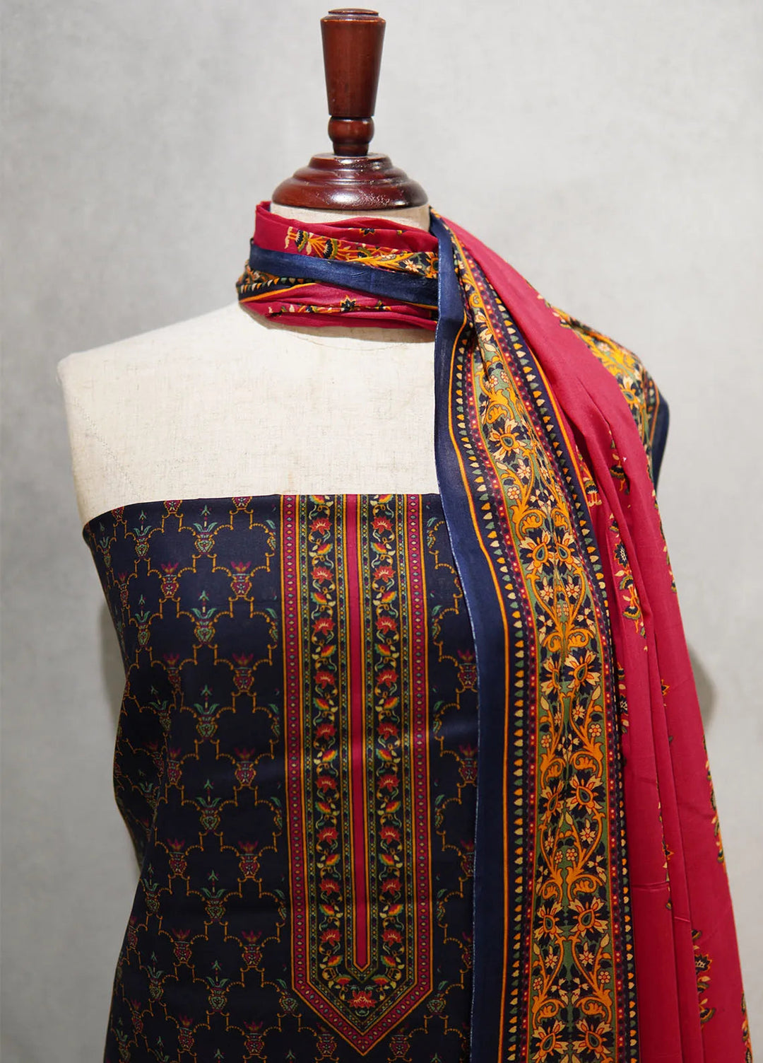 Farah n Faria By Bin Saeed Printed Lawn Suit Unstitched 3 Piece BS24F D-17A - Summer Collection