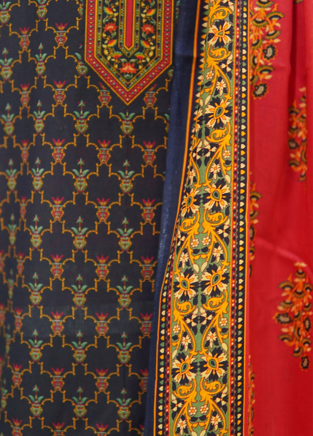 Farah n Faria By Bin Saeed Printed Lawn Suit Unstitched 3 Piece BS24F D-17B - Summer Collection