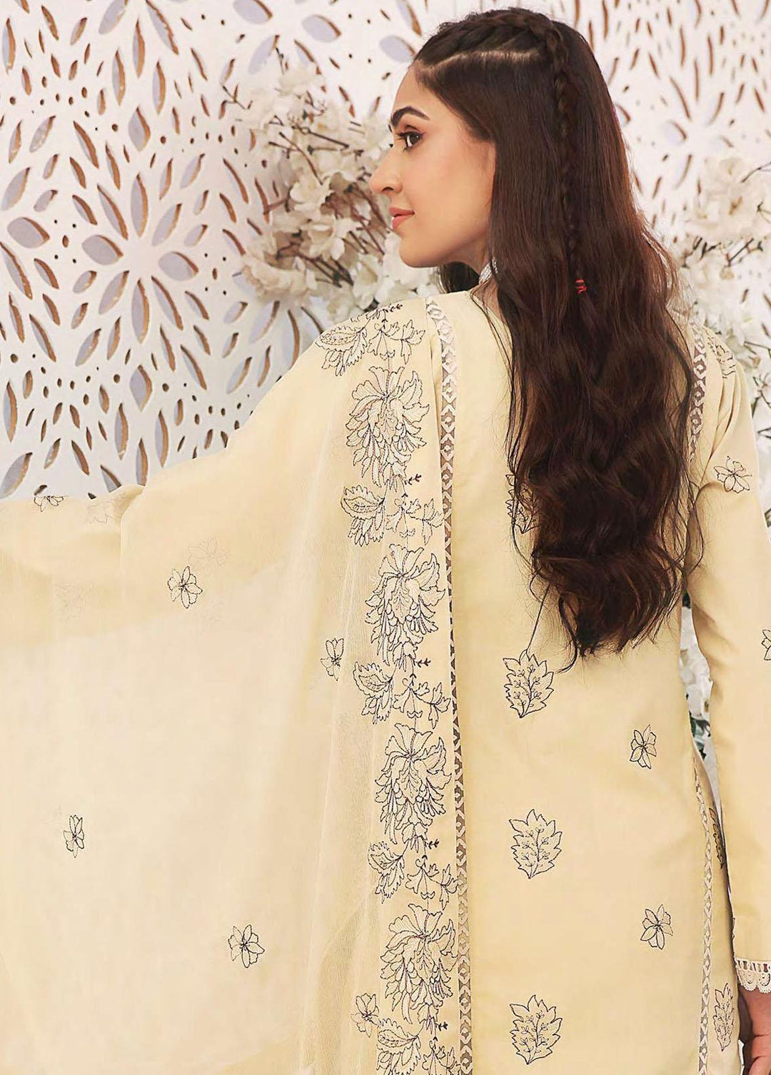 Fasana By Aahang Embroidered Lawn Suits Unstitched 3 Piece ANG23F Eva - Summer Collection