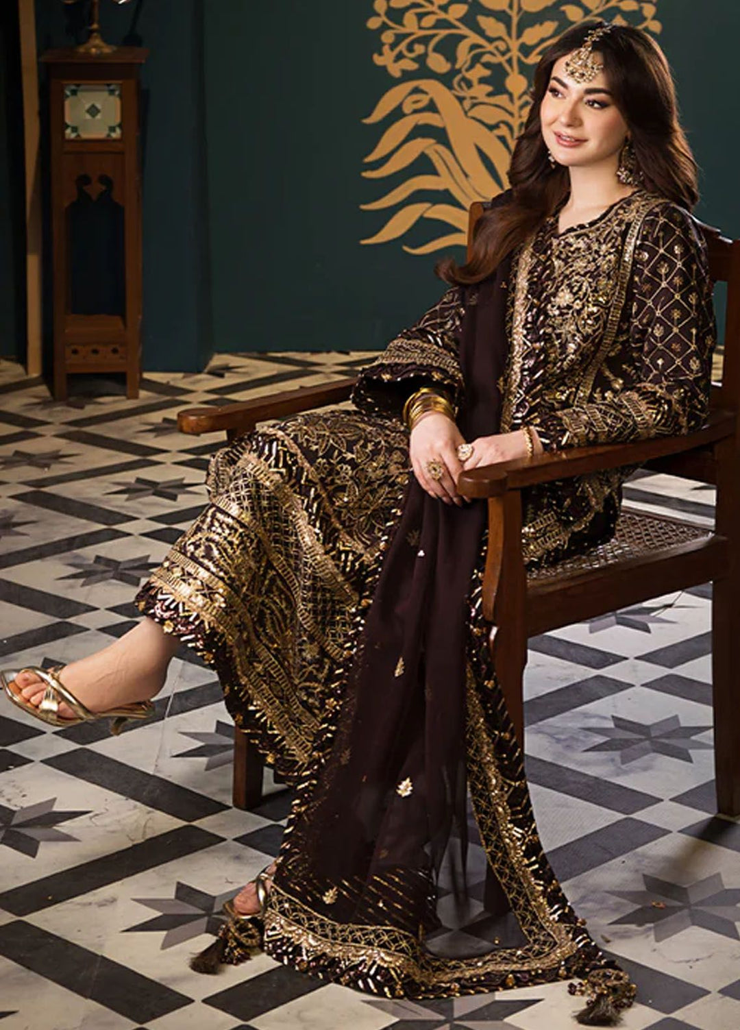 Fasana-e-Ishq By Asim Jofa Embroidered Lawn Suit Unstitched 3 Piece AJ24F AJFI-04 - Luxury Collection