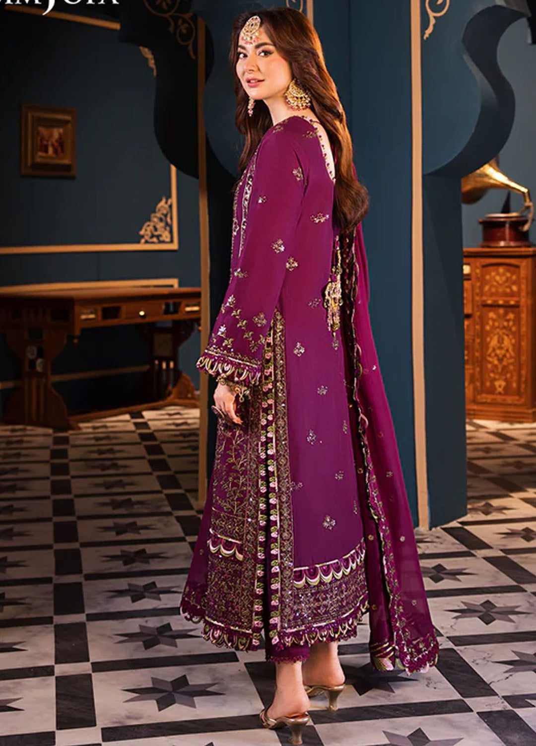 Fasana-e-Ishq By Asim Jofa Embroidered Lawn Suit Unstitched 3 Piece AJ24F AJFI-11 - Luxury Collection