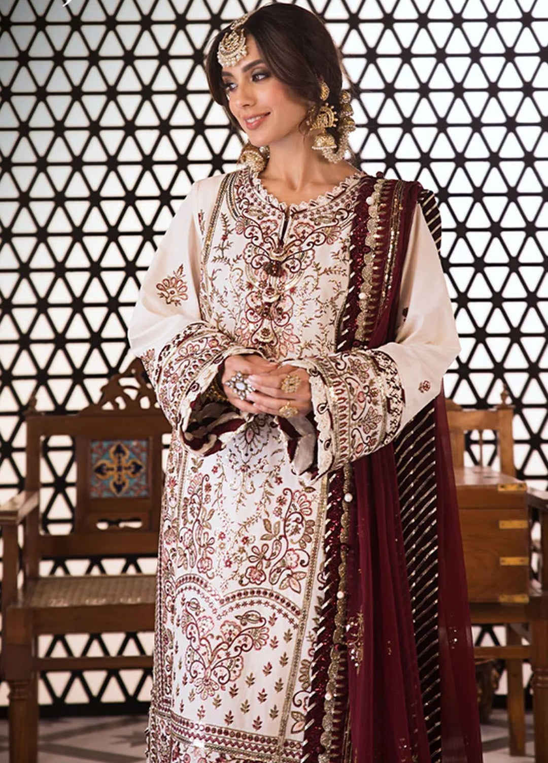 Fasana-e-Ishq By Asim Jofa Embroidered Lawn Suit Unstitched 3 Piece AJ24F AJFI-13 - Luxury Collection
