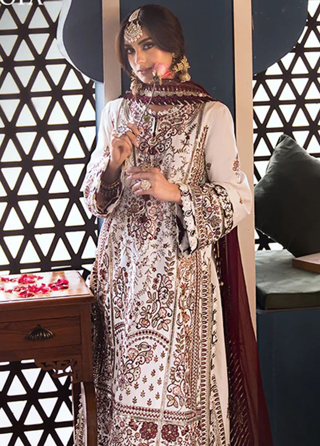 Fasana-e-Ishq By Asim Jofa Embroidered Lawn Suit Unstitched 3 Piece AJ24F AJFI-13 - Luxury Collection