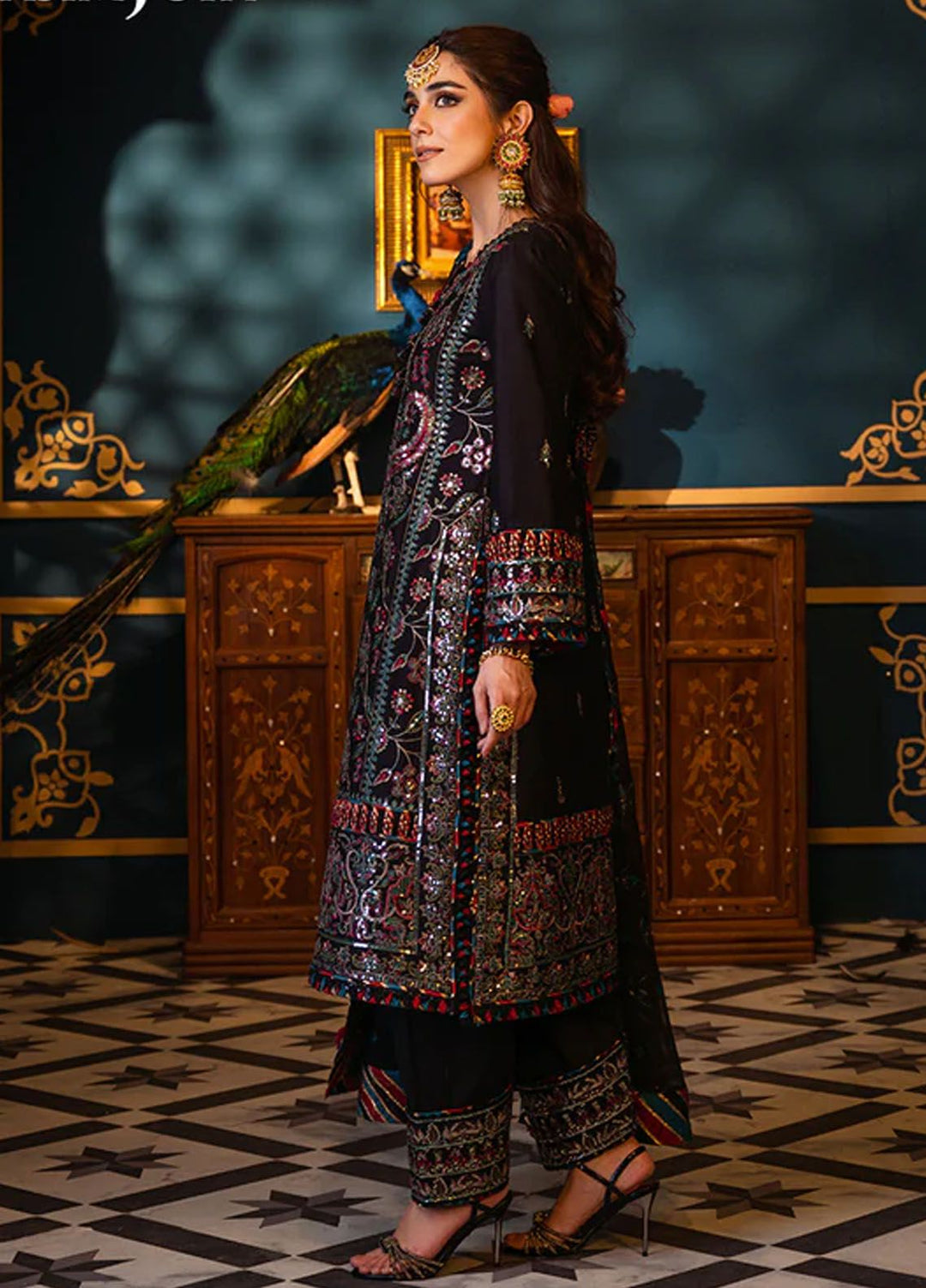 Fasana-e-Ishq By Asim Jofa Embroidered Lawn Suit Unstitched 3 Piece AJ24F AJFI-14 - Luxury Collection