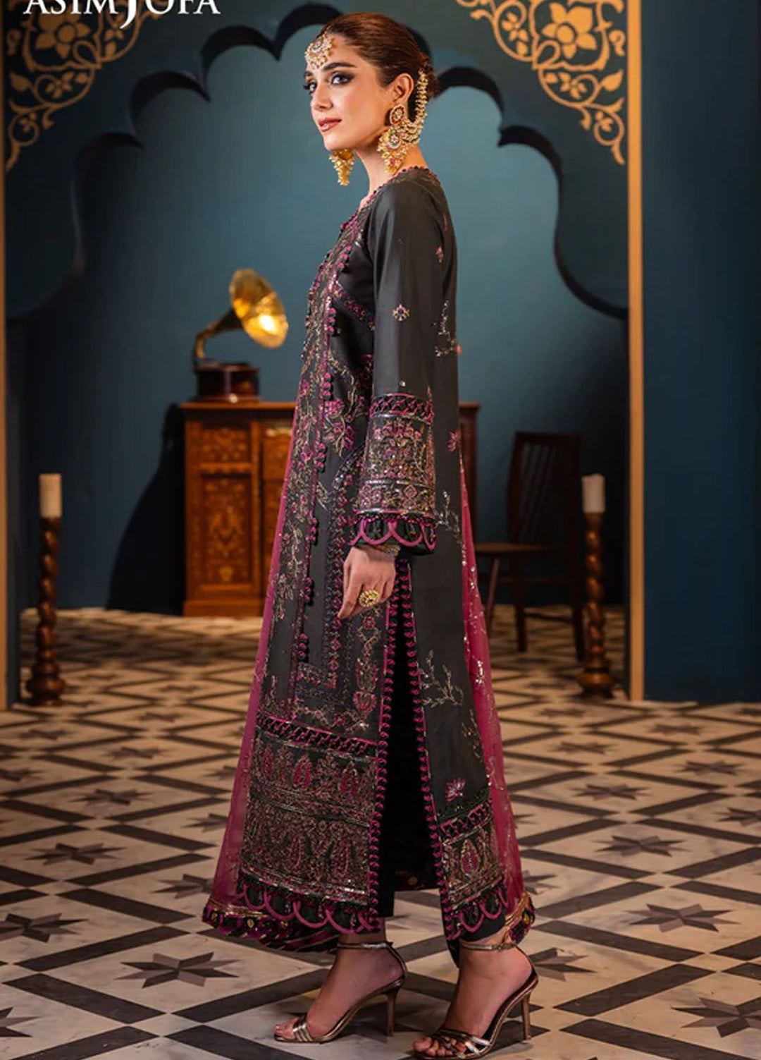 Fasana-e-Ishq By Asim Jofa Embroidered Lawn Suit Unstitched 3 Piece AJ24F AJFI-23 - Luxury Collection