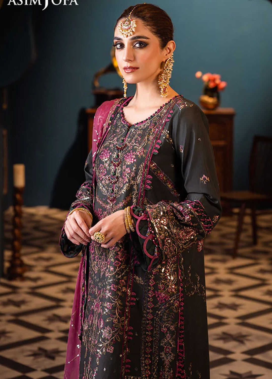 Fasana-e-Ishq By Asim Jofa Embroidered Lawn Suit Unstitched 3 Piece AJ24F AJFI-23 - Luxury Collection
