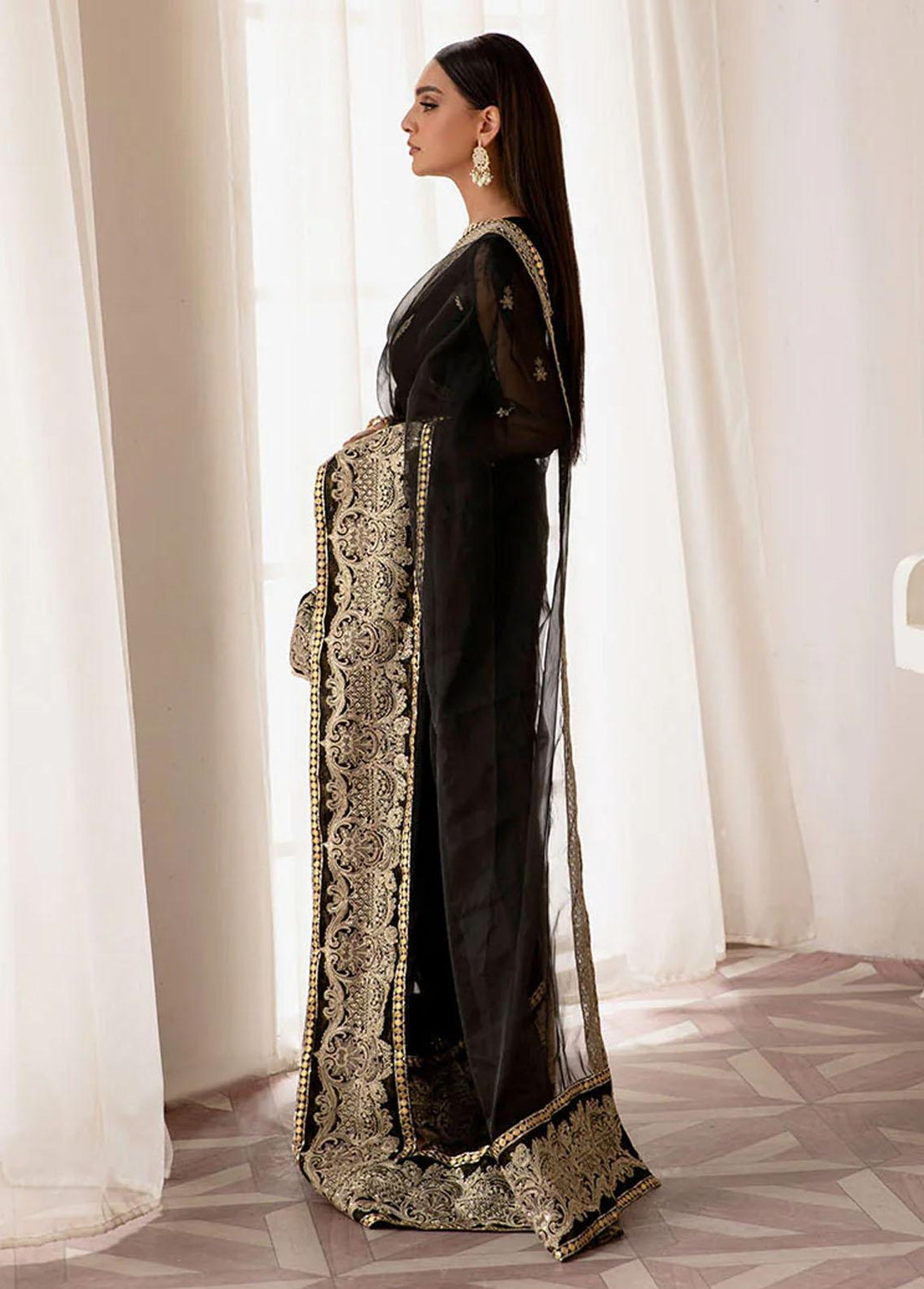 Fasl-e-Gul By Daud Abbas Embroidered Organza Suits Unstitched Saree DA23FG DA-FC-0005 Uns - Luxury Collection