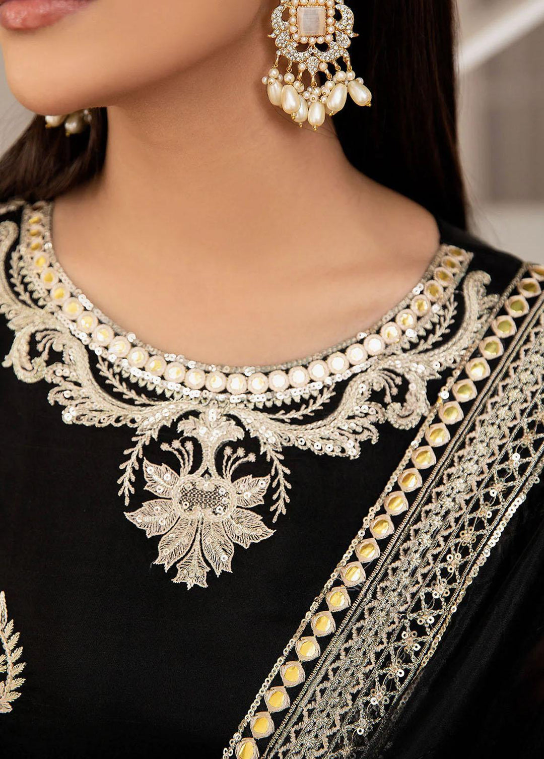 Fasl-e-Gul By Daud Abbas Embroidered Organza Suits Unstitched Saree DA23FG DA-FC-0005 Uns - Luxury Collection