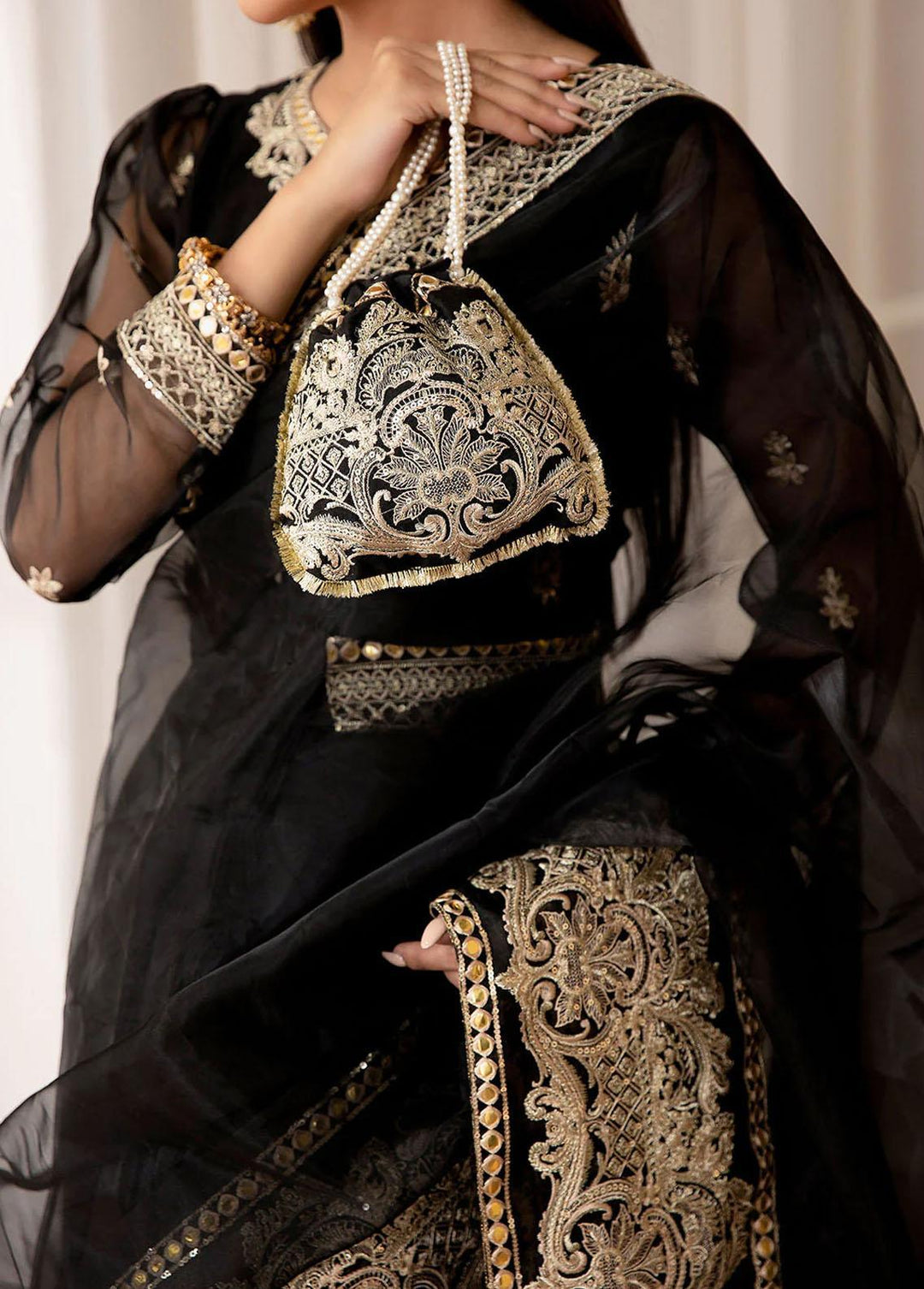 Fasl-e-Gul By Daud Abbas Embroidered Organza Suits Unstitched Saree DA23FG DA-FC-0005 Uns - Luxury Collection