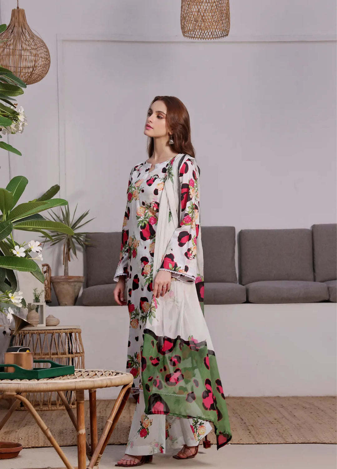 Feathers Pret Printed Lawn 3 Piece Suit Aster
