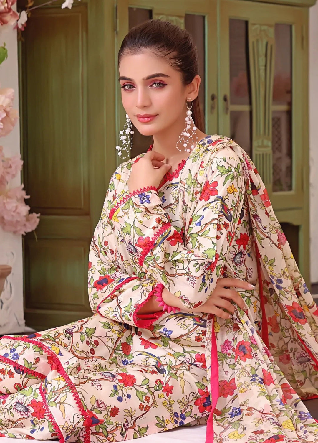 Feathers Pret Printed Lawn 3 Piece Suit Fatin