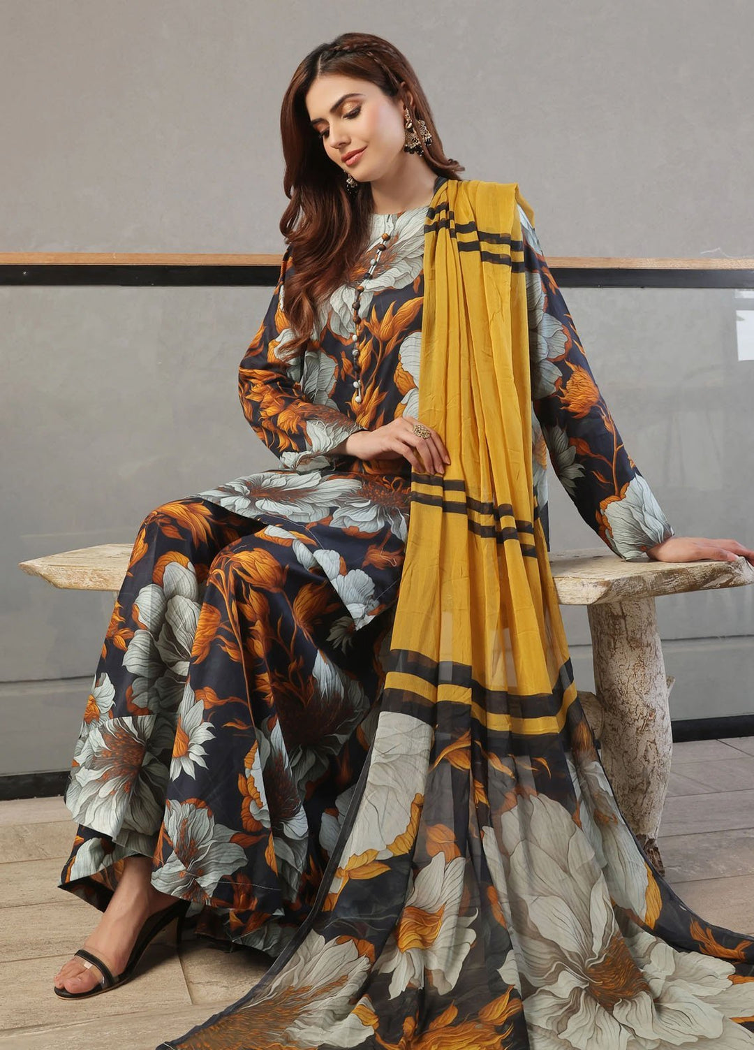 Feathers Pret Printed Lawn 3 Piece Suit Felix