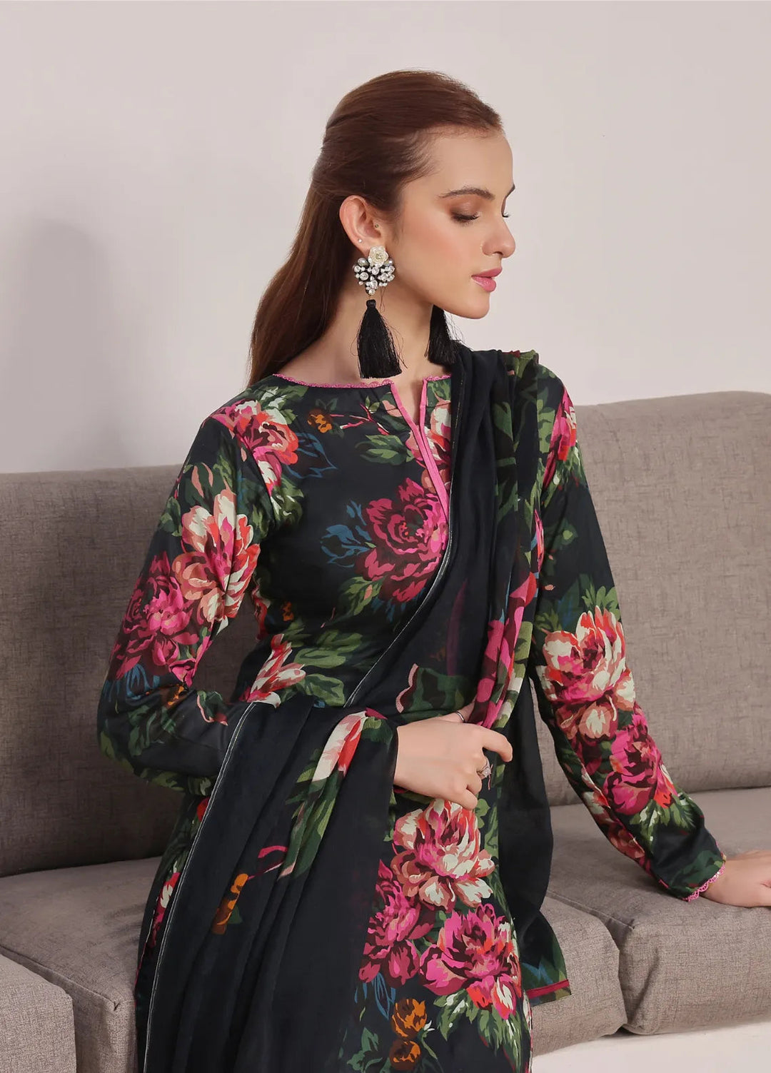 Feathers Pret Printed Lawn 3 Piece Suit Flores