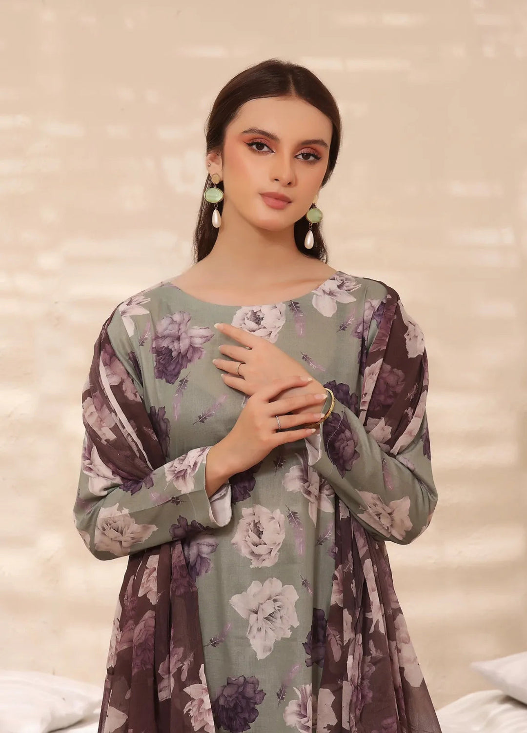 Feathers Pret Printed Lawn 3 Piece Suit Hanna