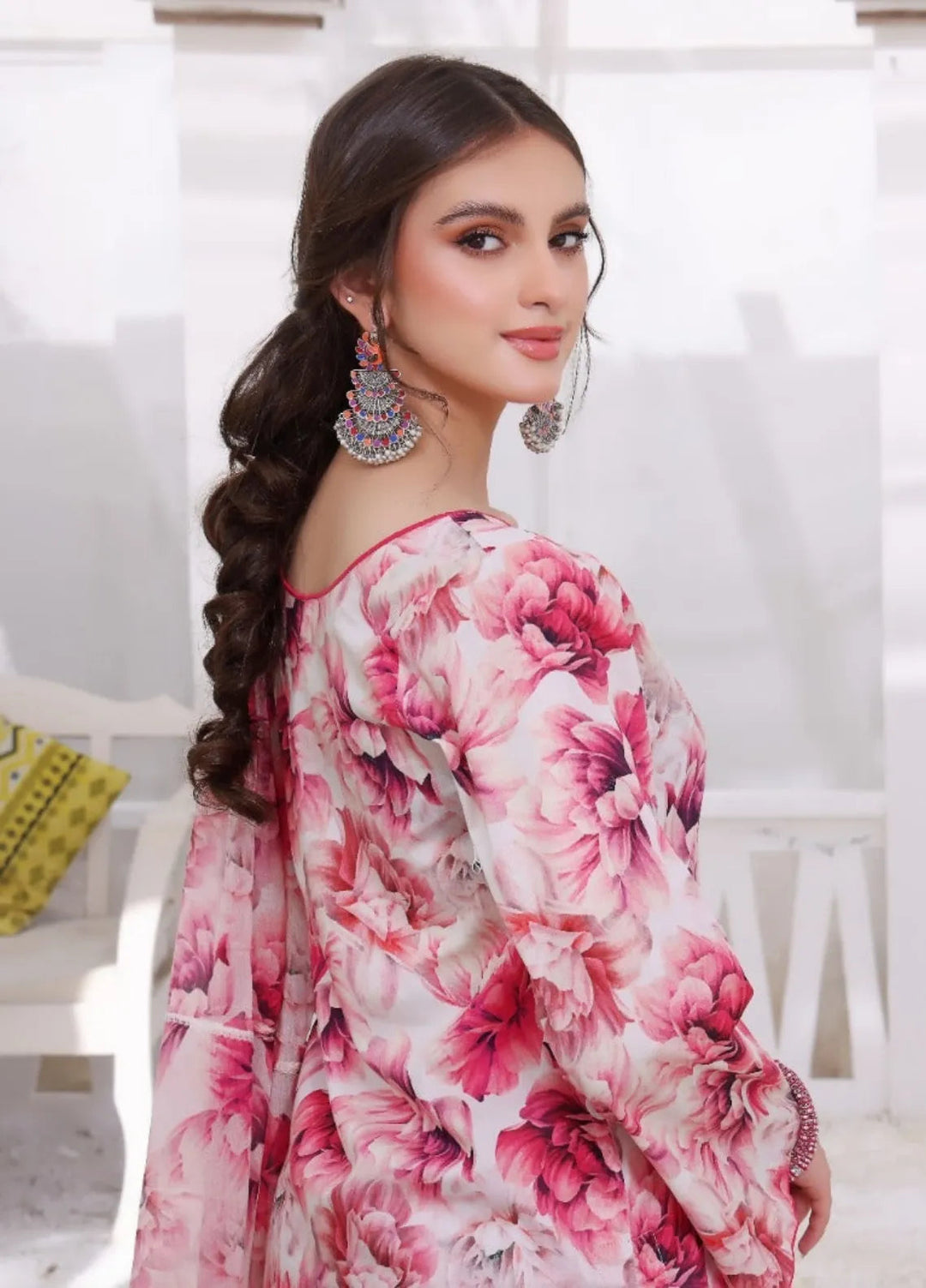 Feathers Pret Printed Lawn 3 Piece Suit Heer