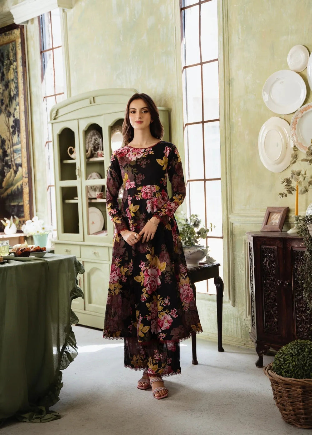 Feathers Pret Printed Lawn 3 Piece Suit Lyra