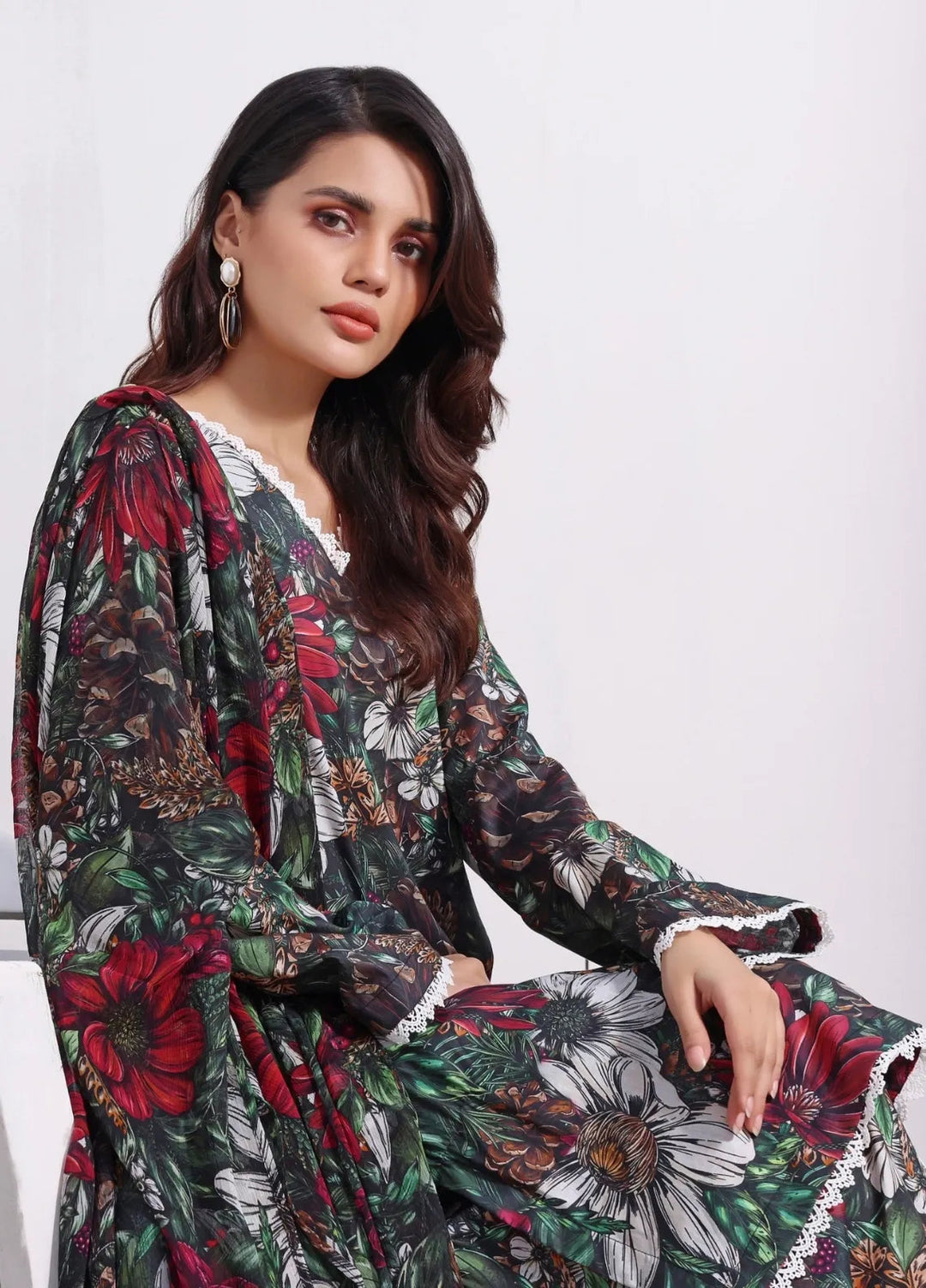 Feathers Pret Printed Lawn 3 Piece Suit Nawal