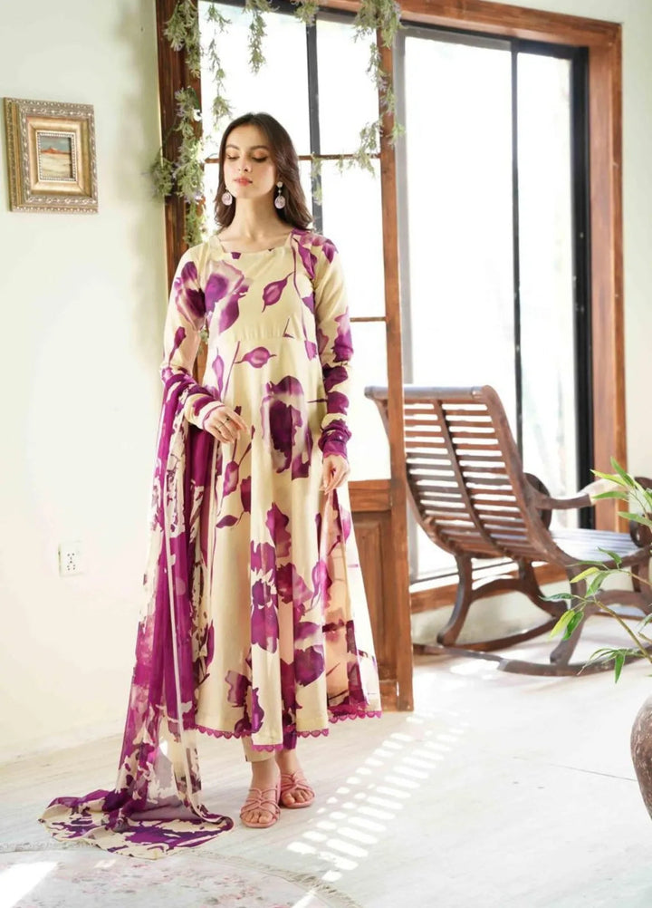 Feathers Pret Printed Lawn 3 Piece Suit Nuage