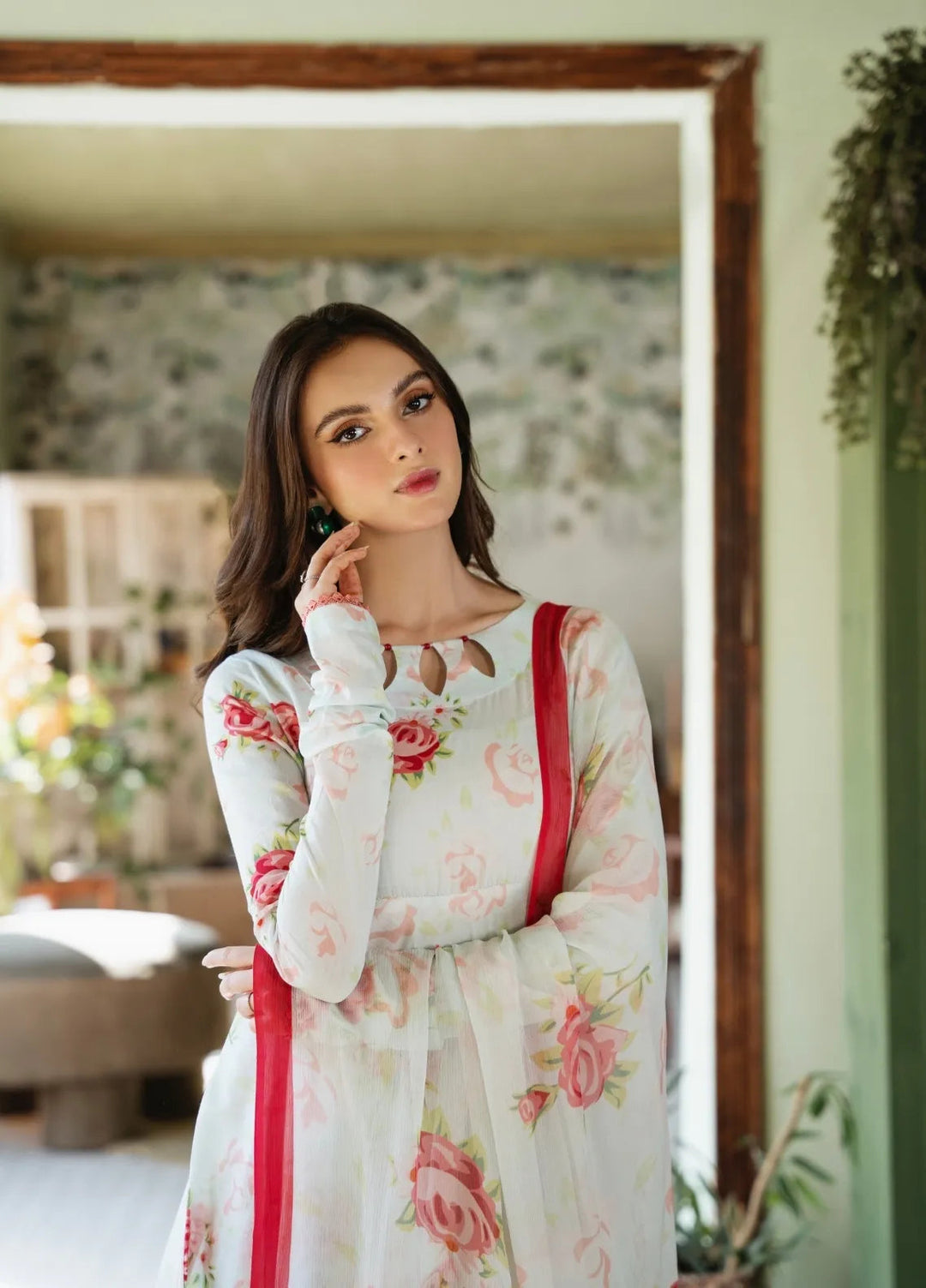 Feathers Pret Printed Lawn 3 Piece Suit Snowhite