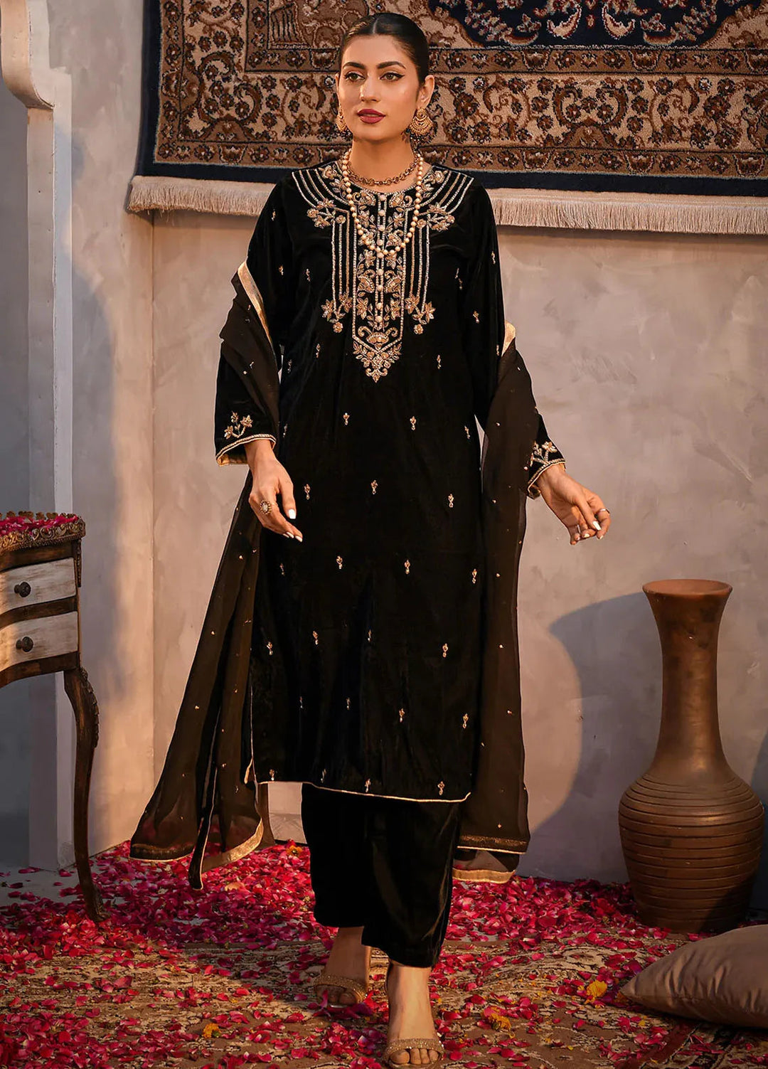 Fiona Pret Embroidered Velvet 3 Piece Suit Glamoura