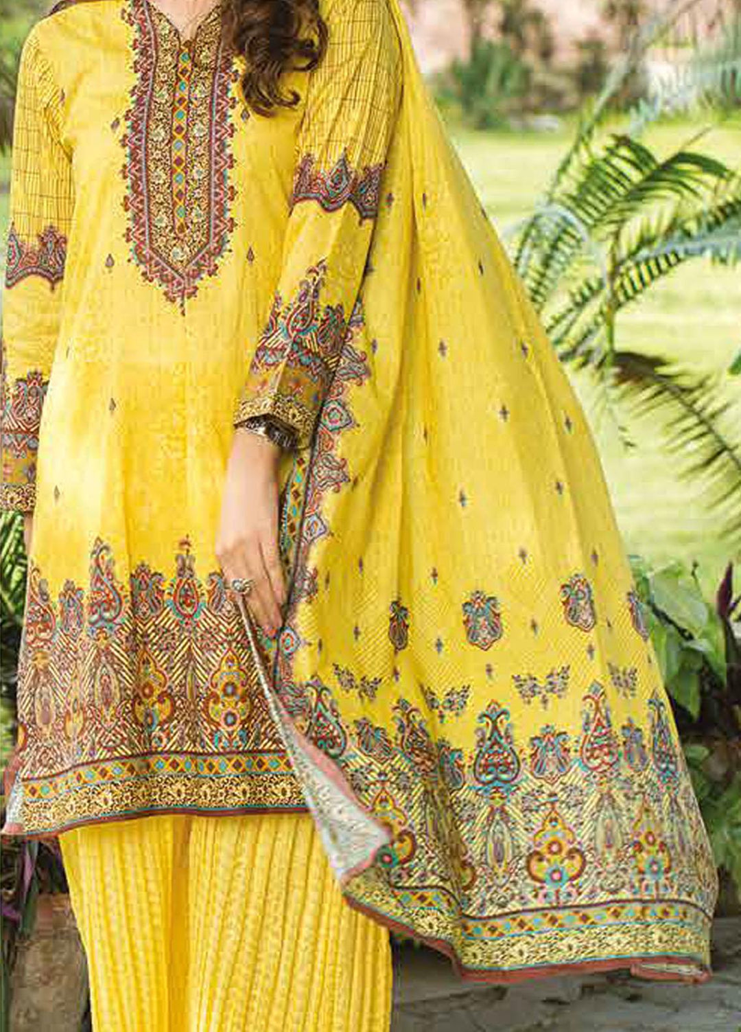 Five Star Printed Lawn Suits Unstitched 3 Piece FS22CL D-1304B - Summer Collection