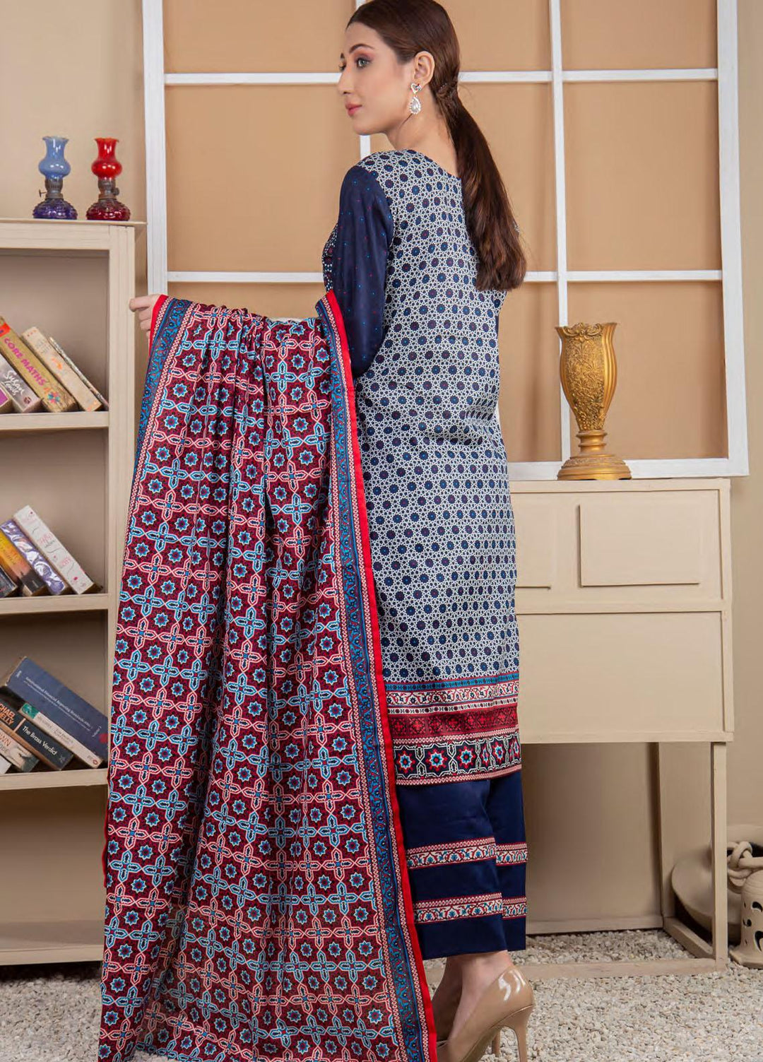 Five Star Printed Lawn Suit Unstitched 3 Piece FS22MD D-61B - Summer Collection