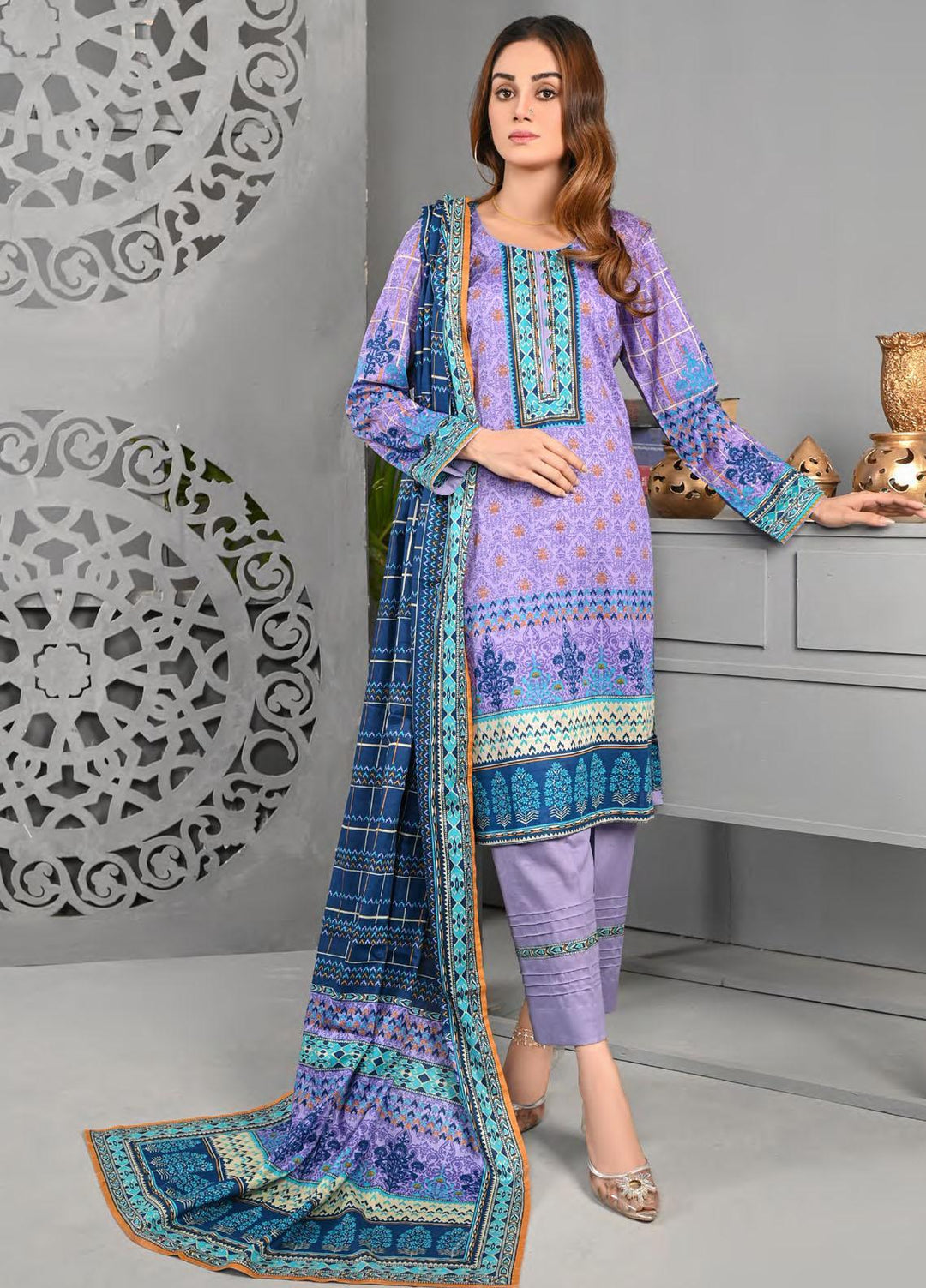 Five Star Printed Lawn Suit Unstitched 3 Piece FS22MD D-62B - Summer Collection